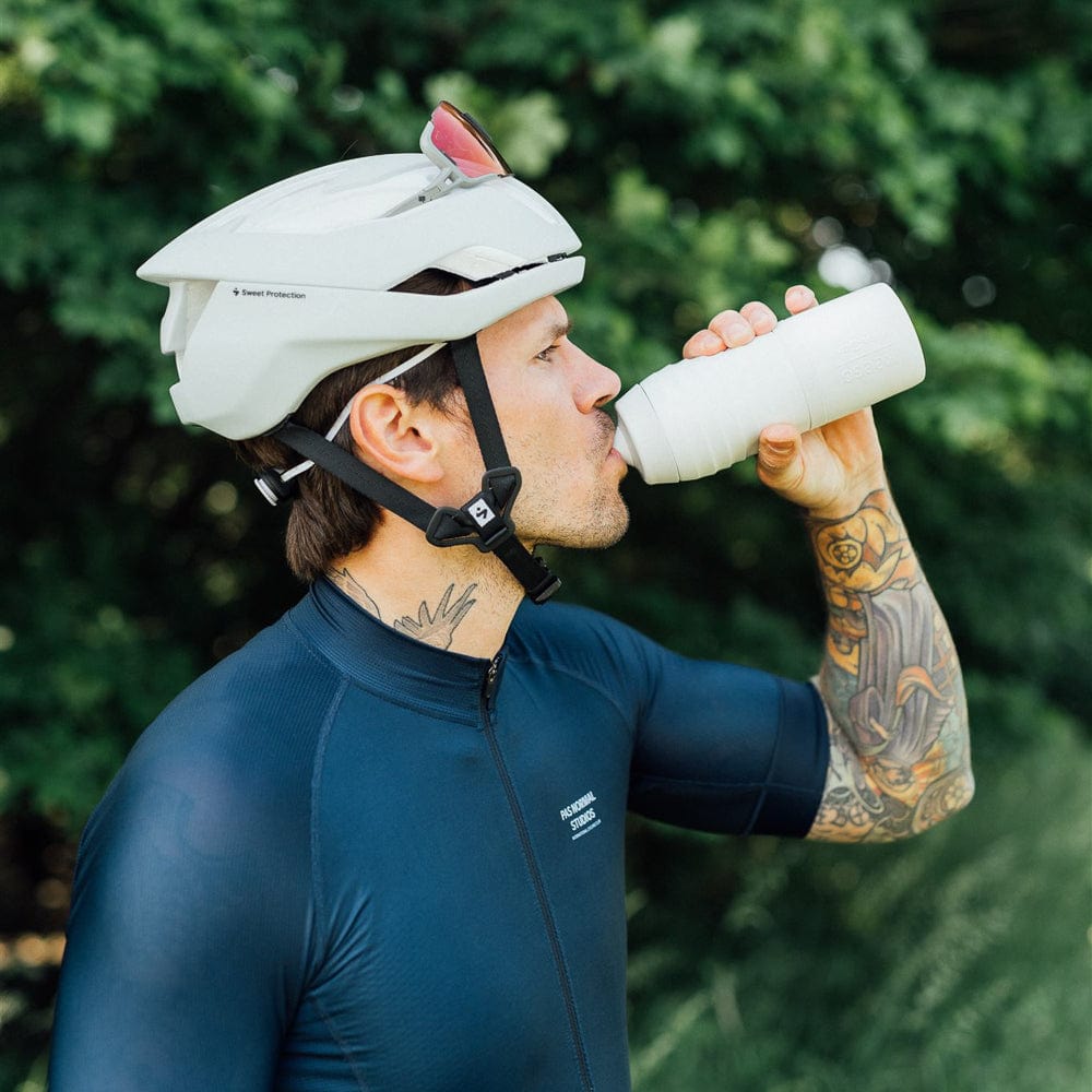 Fahrradflasche TWIST x KEEGO Titanium White 0.6L + Fidlock BIKE BASE