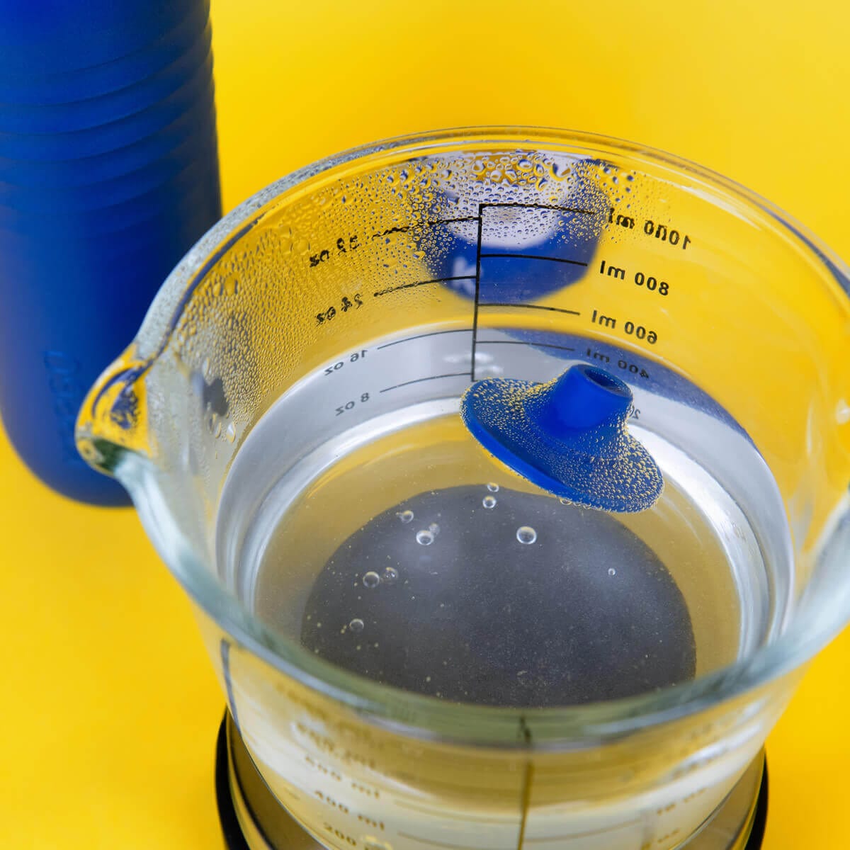 Cleaning the mouthpiece with hot water