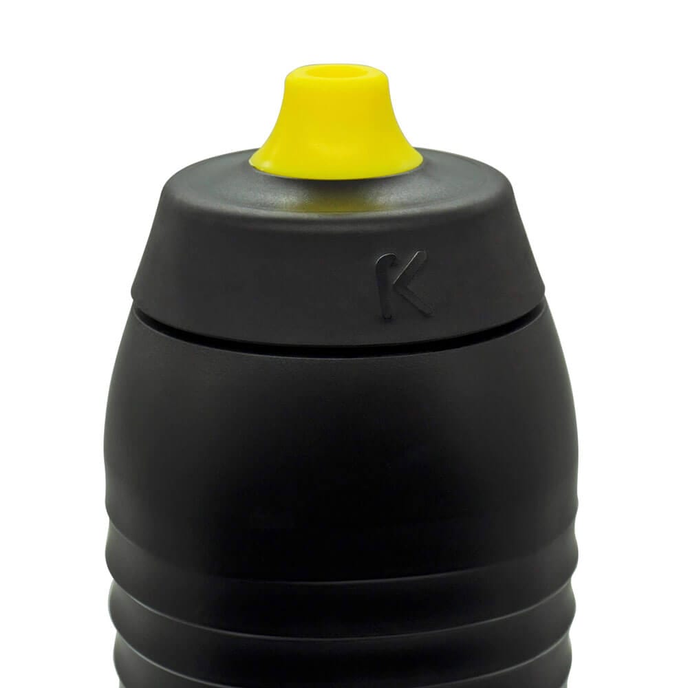 Schwarze Keego Trinkflasche mit Easy Clean Noppe aus reinem Silikon gelb