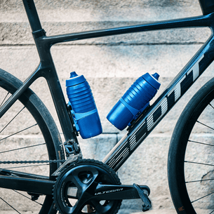 Bike bottle TWIST x KEEGO Titanium White + Bikebase