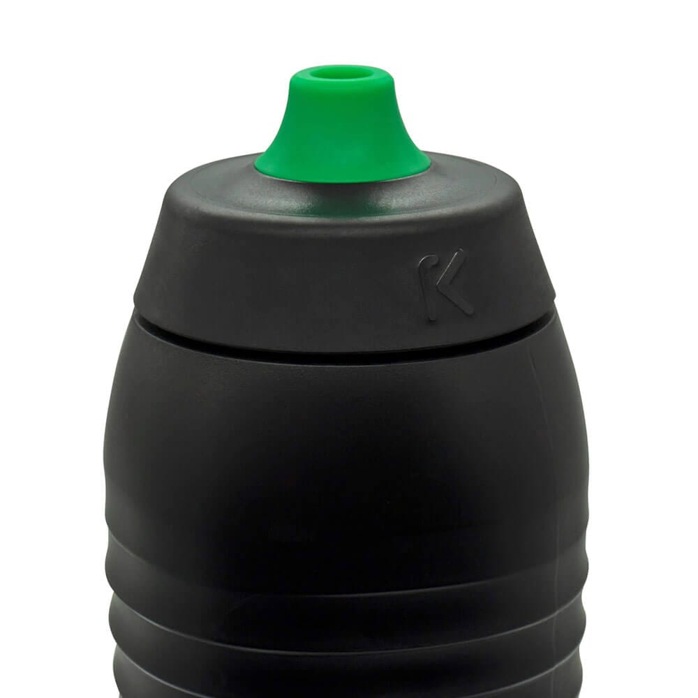 Schwarze Keego Trinkflasche mit Easy Clean Noppe aus reinem Silikon terrestrial green