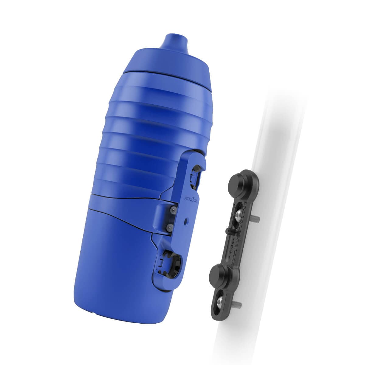 Die blaue Fahrradflasche TWIST x KEEGO 0.6L und der magnetische FIDLOCK Flaschenhalter